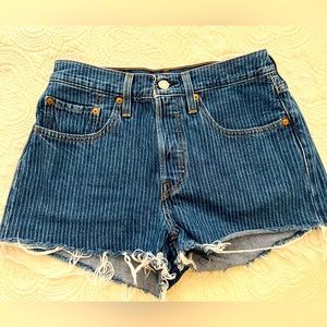 Levi’s original 501 Jean shorts size 26, denim pinstripe high rise